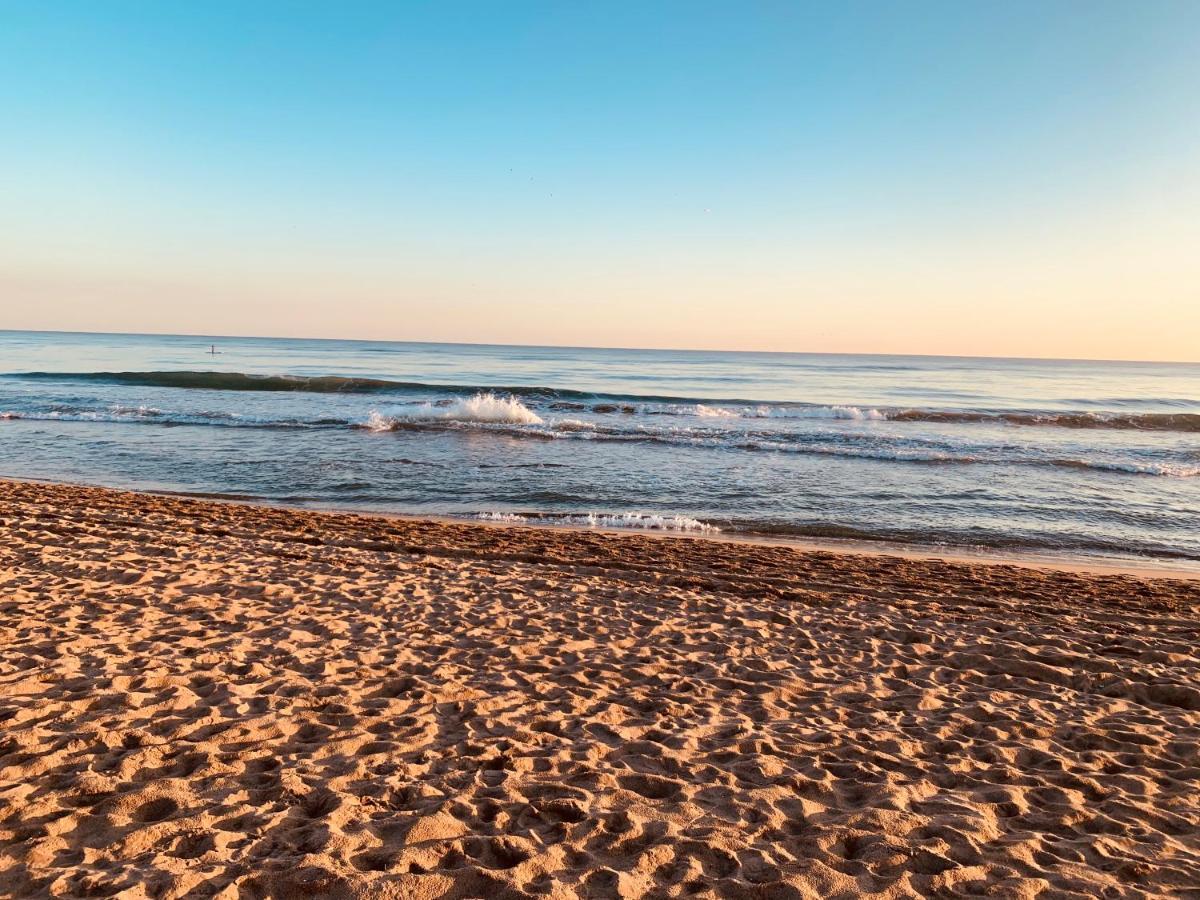 Playa Grande By Tropical - Adults Only Hotel Gavà Kültér fotó